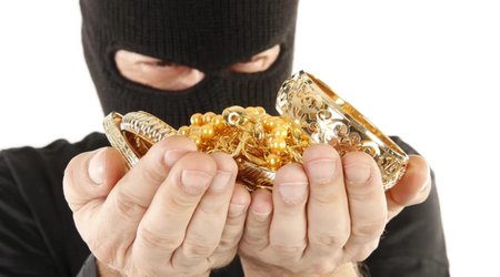 В Абшероне мастера украли из квартиры ювелирные украшения на 5 тыс. манатов
