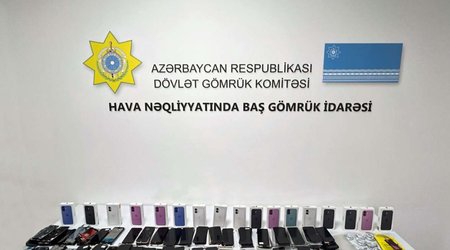 В аэропорту Баку обнаружили 17 незадекларированных iPhone