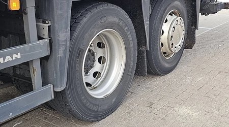 İmişlidə yük avtomobilinin hava balonu partladı: iki nəfər ağır yaralanıb