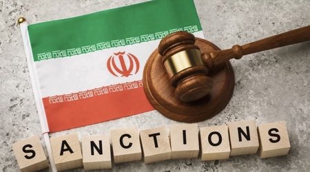 US expands sanctions on Iranian oil networks