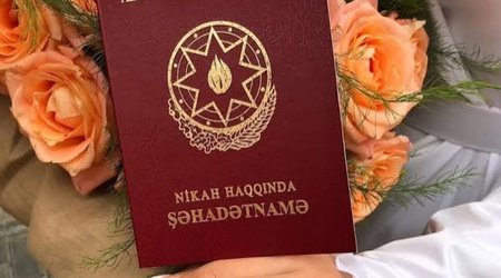 В Азербайджане резко сократилось число браков среди несовершеннолетних