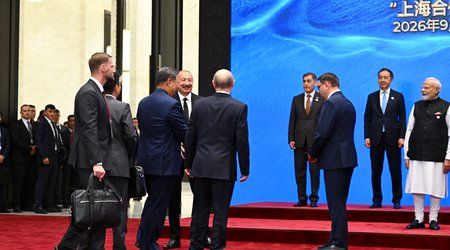 Ilham Aliyev and Vladimir Putin Hold Brief Pull-Aside in Bishkek