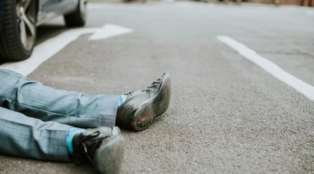 Sumqayıtda avtomobil piyadanı vuraraq öldürüb