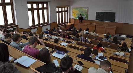 В 13 вузах Азербайджана плановые места заполнены на 100%
