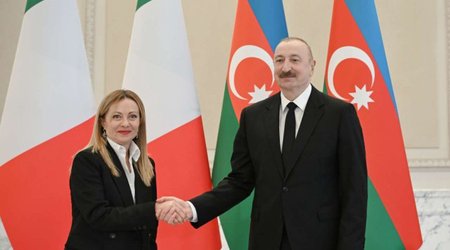 Мелони благодарит Алиева