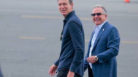 Спецпосланники президента США прибыли в столицу России