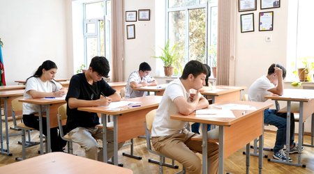 Cari ilin buraxılış imtahanlarında üzrlü səbəbdən iştirak edə bilməyənlər üçün əlavə imtahan keçirilib