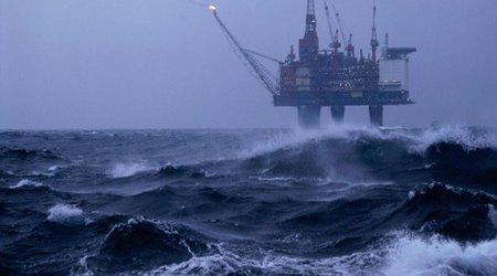 «Азнефть» усилила меры безопасности из-за ветреной погоды