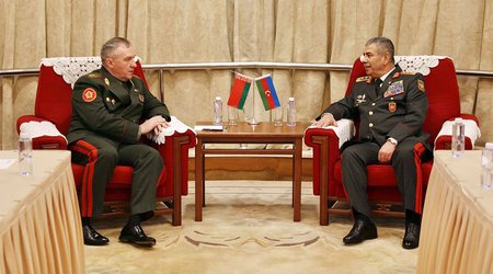 Azərbaycan və Belarus müdafiə nazirləri Pekində görüşüb