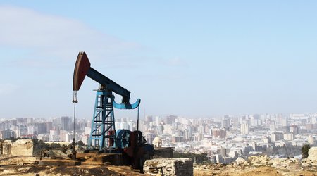 Нефть Azeri Light подешевела до $121,08 за баррель
