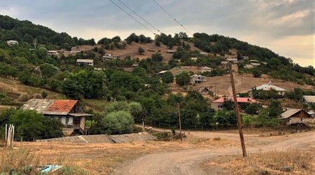 Zahid Oruc boşalan kəndlərə qayıdış proqramı hazırlanmasını təklif edib
