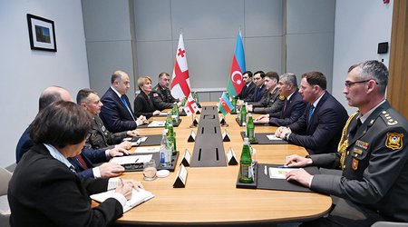 Gürcüstanın müdafiə naziri İrakli Çikovani Azərbaycana səfər edib