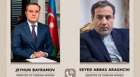 Ceyhun Bayramov İran XİN başçısı ilə telefonla danışıb