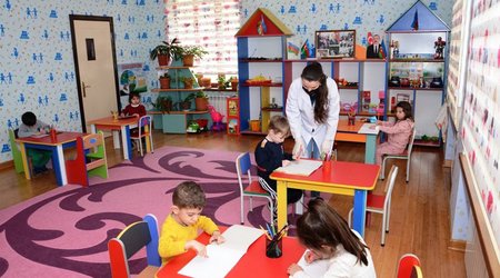 Qalmaqallarla gündəmə gələn 98 saylı bağçanın direktoru işdən çıxarıldı