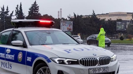 Дорожная полиция призвала водителей быть осторожными из-за дождя и тумана
