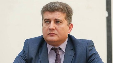 Erkin Qədirli dövlət qulluqçularının elmi araşdırmalar üçün icazə alması tələbini müdafiə edib