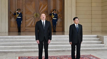На страницах президента в соцсетях опубликовано видео о визите Тхонглуна Сисулита