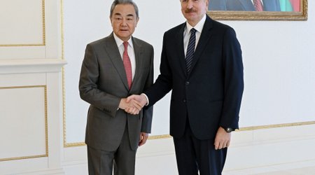İlham Əliyev Çinin xarici işlər nazirini qəbul edib