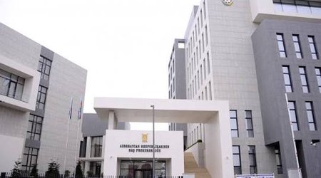 Türkiyəli jurnalist Azərbaycanda hakimiyyəti ələ keçirməyə çağırışda ittiham olunur