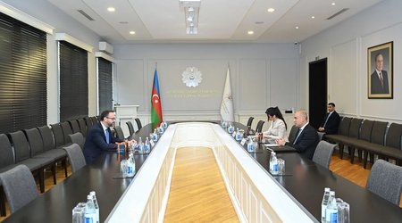 Emin Əmrullayev Almaniyanın Saksoniya torpağının elm naziri ilə görüşüb