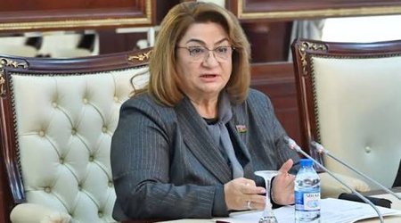 Hicran Hüseynova uşaqlar və gənclərlə maarifləndirmə işinin gücləndirilməsinə çağırıb