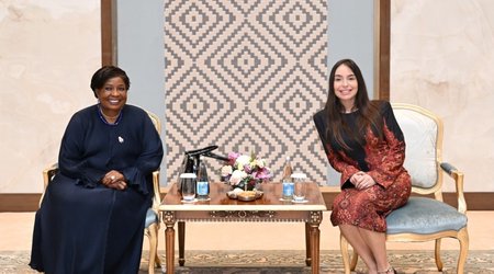 Leyla Əliyeva Səmərqənddə Zimbabvenin birinci xanımı ilə görüşüb