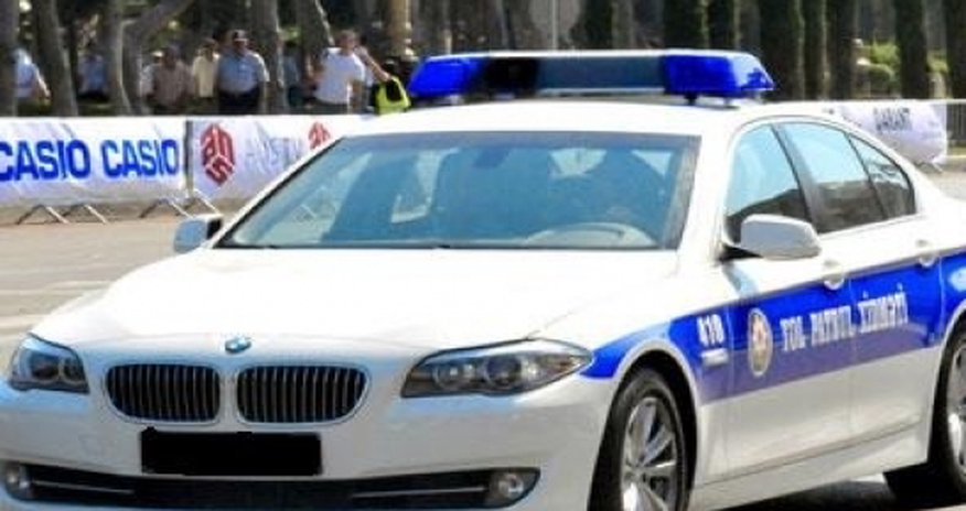 В Баку наказывают водителей, нарушающих правила парковки В Баку наказывают водителей, нарушающих правила парковки