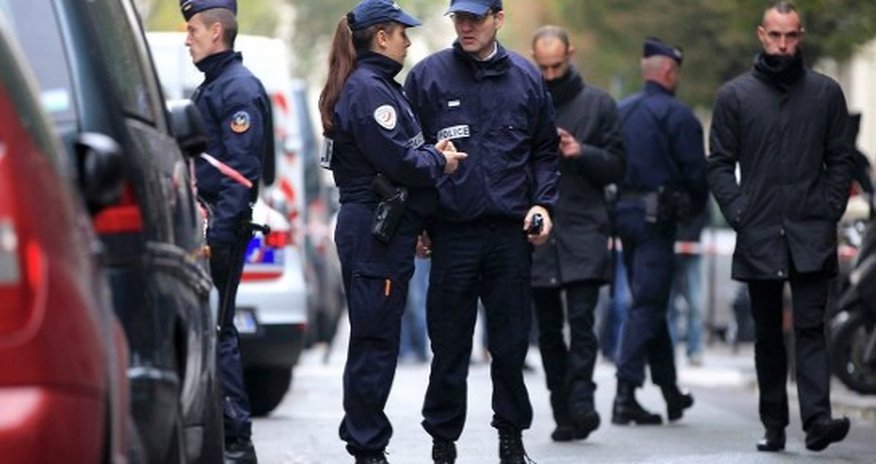 Qəzetə silahlı basqın Qəzetə silahlı basqın