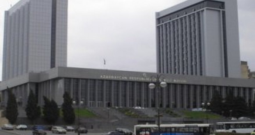 В Милли Меджлисе подняли тему регистрации НПО В Милли Меджлисе подняли тему регистрации НПО