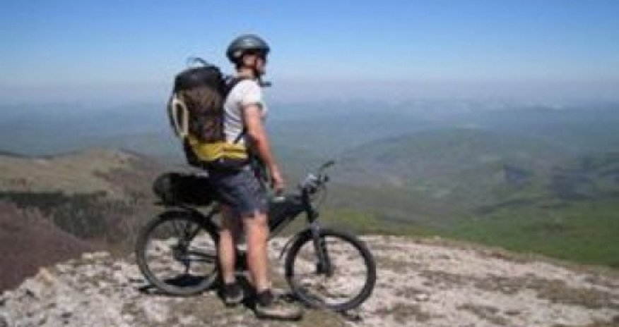 Azərbaycanın turizm potensialı Polşada təbliğ olunur Azərbaycanın turizm potensialı Polşada təbliğ olunur