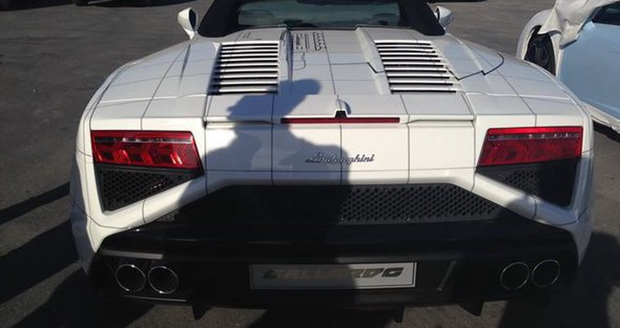Полумиллионный Lamborghini уже в Баку -ФОТО Полумиллионный Lamborghini уже в Баку -ФОТО