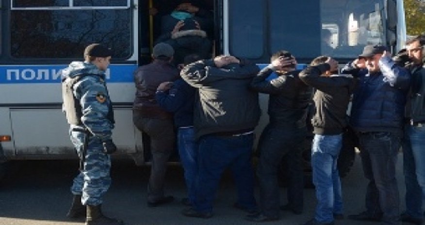 В России азербайджанских мигрантов привлекали к принудительному труду В России азербайджанских мигрантов привлекали к принудительному труду