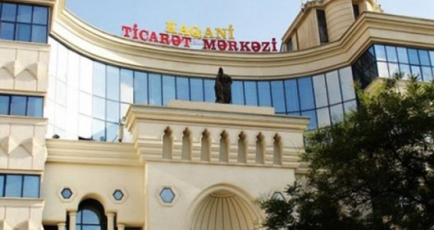 Bakıda ticarət mərkəzində vətəndaşı DÖYDÜLƏR Bakıda ticarət mərkəzində vətəndaşı DÖYDÜLƏR