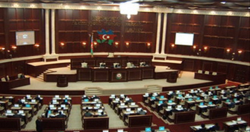 Deputatların da maaşları artırılır Deputatların da maaşları artırılır
