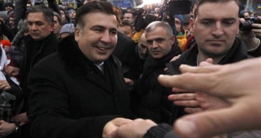Партия Саакашвили вывесила над офисом флаг Украины Партия Саакашвили вывесила над офисом флаг Украины