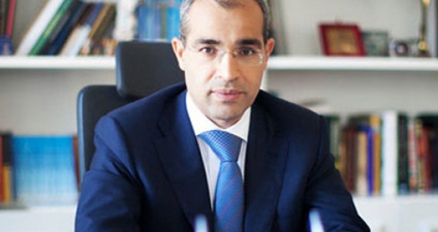"Universitetlər iki yerə bölünəcək" "Universitetlər iki yerə bölünəcək"