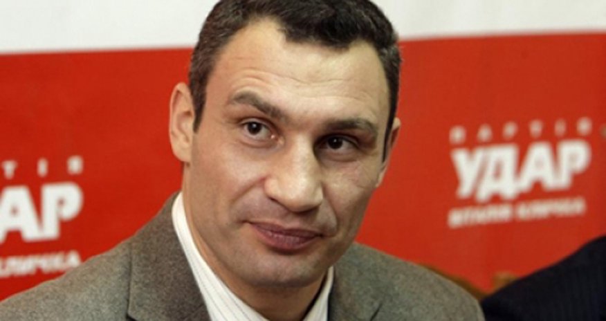 Vitali Kliçko dünya çempionu titulundan imtina edib Vitali Kliçko dünya çempionu titulundan imtina edib