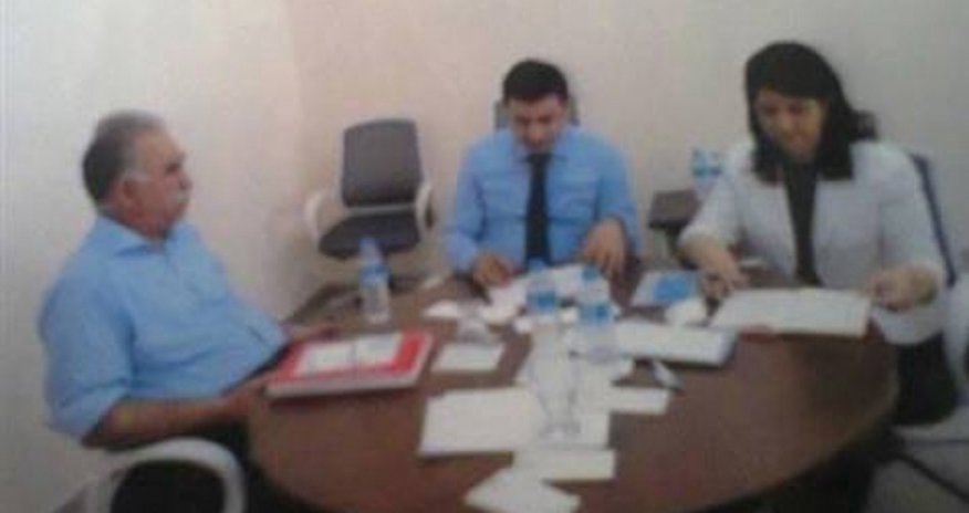 Öcalanın İmralıda çəkilmiş son FOTOSU Öcalanın İmralıda çəkilmiş son FOTOSU