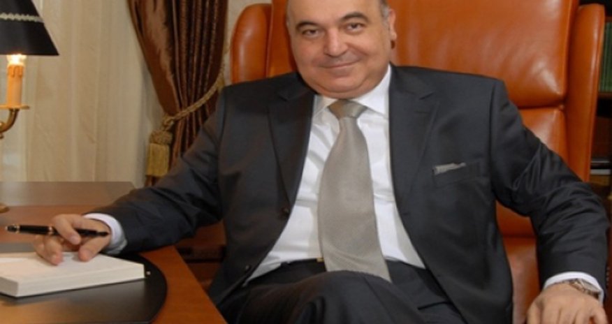 Çingiz Abdullayev futboldan kitab yazdı Çingiz Abdullayev futboldan kitab yazdı