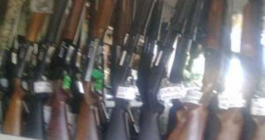 В Баку в охотничьем магазине обнаружено незаконное оружие В Баку в охотничьем магазине обнаружено незаконное оружие