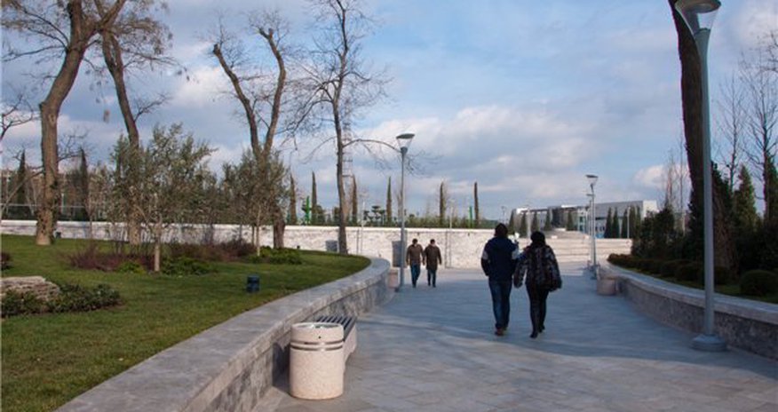 Bakıda əsrarəngiz park - FOTOLAR Bakıda əsrarəngiz park - FOTOLAR