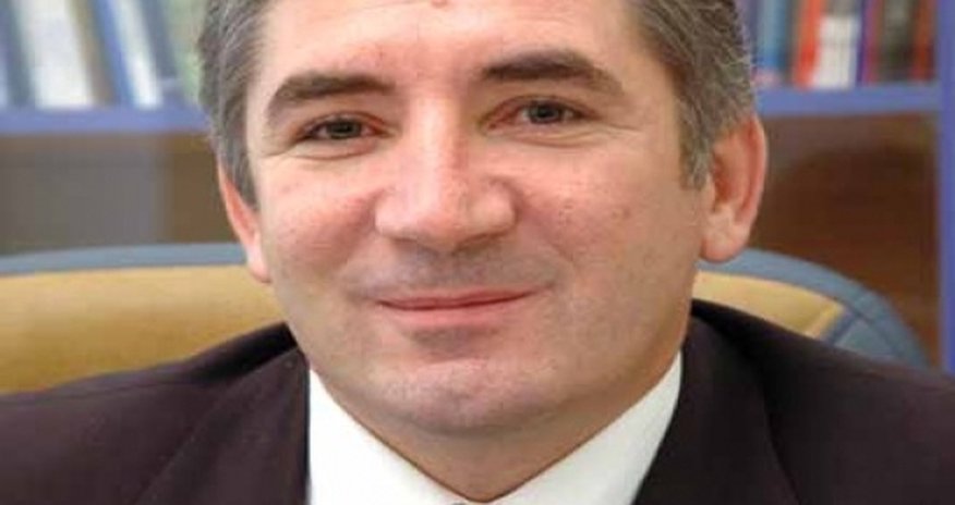 Бедные азербайджанцы обречены смотреть лишь местные телеканалы Бедные азербайджанцы обречены смотреть лишь местные телеканалы