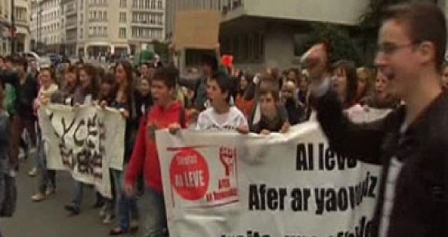 Prezidentə qarşı kütləvi etiraz Prezidentə qarşı kütləvi etiraz