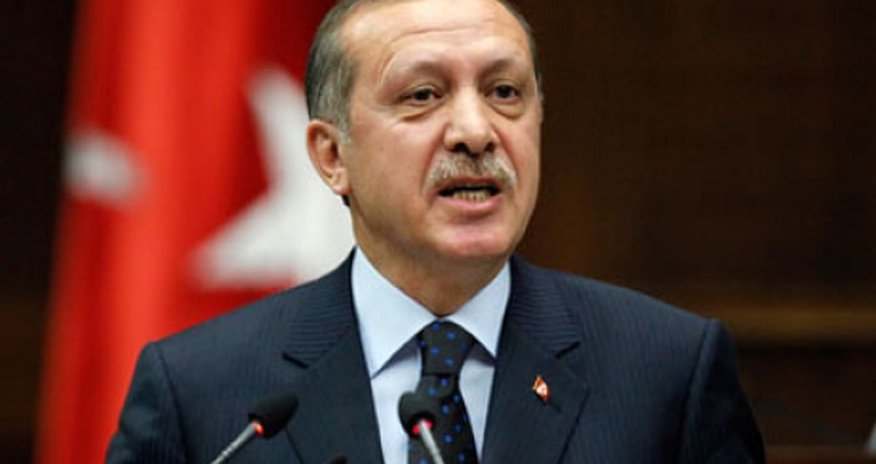 Rəcəb Tayyib Ərdoğan fətullahçı jurnalistlə savaşdı Rəcəb Tayyib Ərdoğan fətullahçı jurnalistlə savaşdı