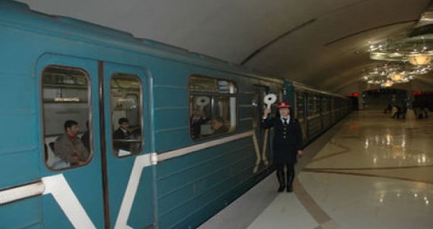 Несчастный случай в бакинском метро -ФОТО Несчастный случай в бакинском метро -ФОТО