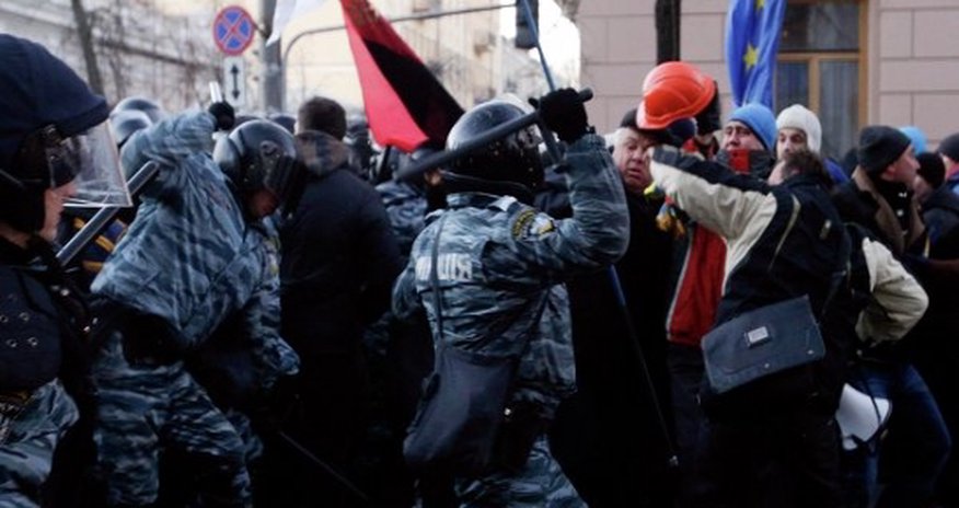 В Киеве погибли два милиционера В Киеве погибли два милиционера