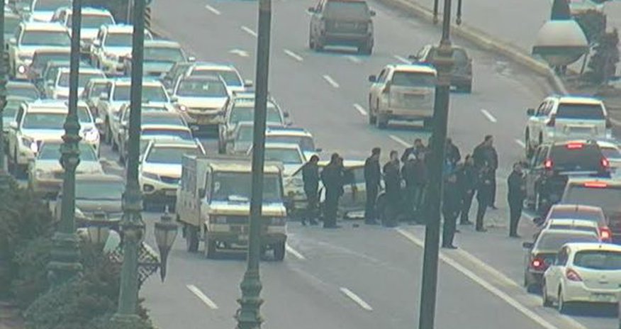 На центральном проспекте Баку наблюдается пробка –ФОТО На центральном проспекте Баку наблюдается пробка –ФОТО
