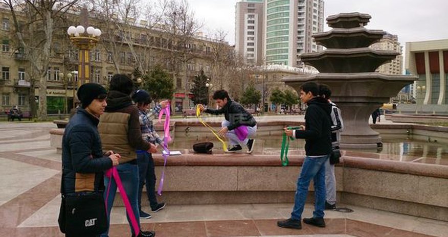 Lezbiyan və geylər Bakıda aksiya keçirdi - FOTO Lezbiyan və geylər Bakıda aksiya keçirdi - FOTO