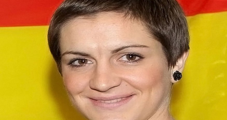 Учительница заклеивала детям рты, чтобы они не плакали Учительница заклеивала детям рты, чтобы они не плакали