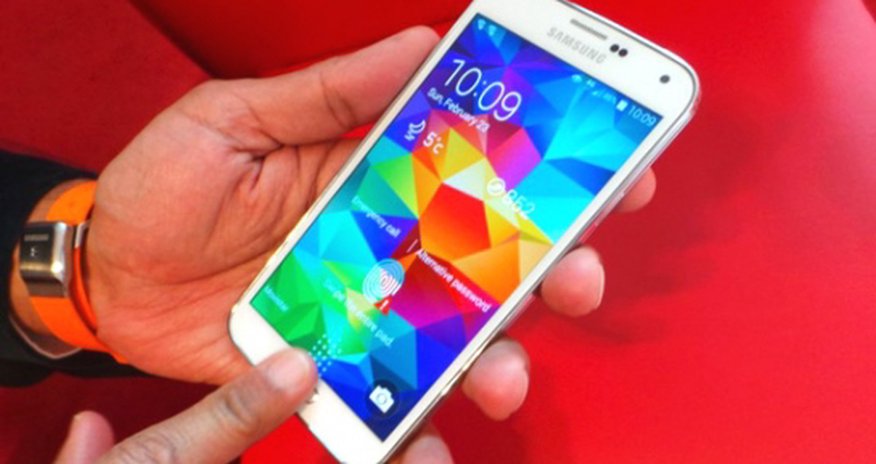 Samsung может отложить старт продаж Galaxy S5 Samsung может отложить старт продаж Galaxy S5